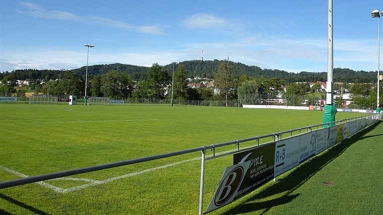 Um diesen Platz geht es: Auf dem Hauptspielfeld der Sportanlage «Moos» in Wettswil wird ab Sommer 2019 auf einer Kunstunterlage gespielt. <em>(Bild Marianne Voss)</em>