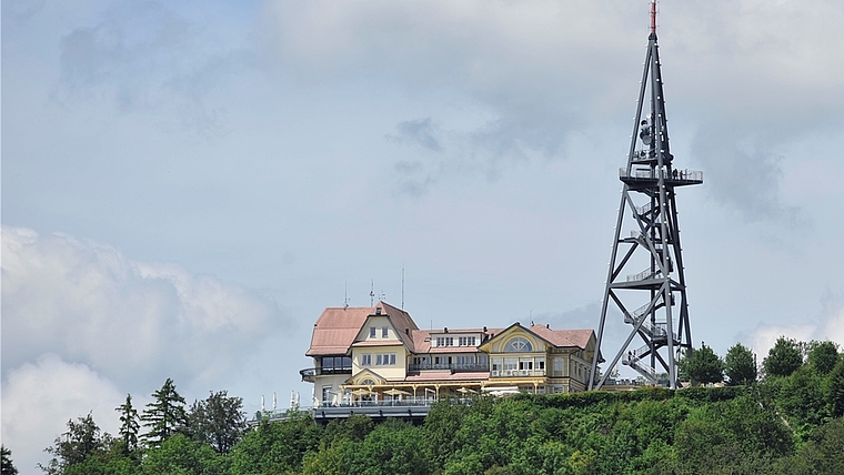 Für die Besteigung des Aussichtsturms darf die Hotel Uto Kulm AG auch künftig eine Gebühr erheben. (Archivbild)