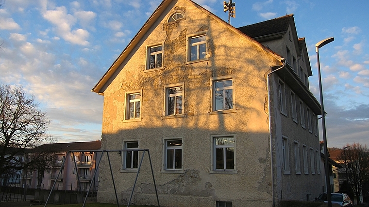 Altes Schulhaus in Zwillikon: Der Sanierungsbedarf ist unbestritten. (Bild zvg.)
