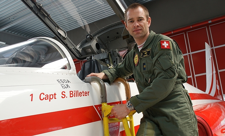 Führt die Patrouille Suisse in der Jubiläumssaison an: Simon «Billy» Billeter aus Knonau mit Tiger uno. (Bild Thomas Stöckli)