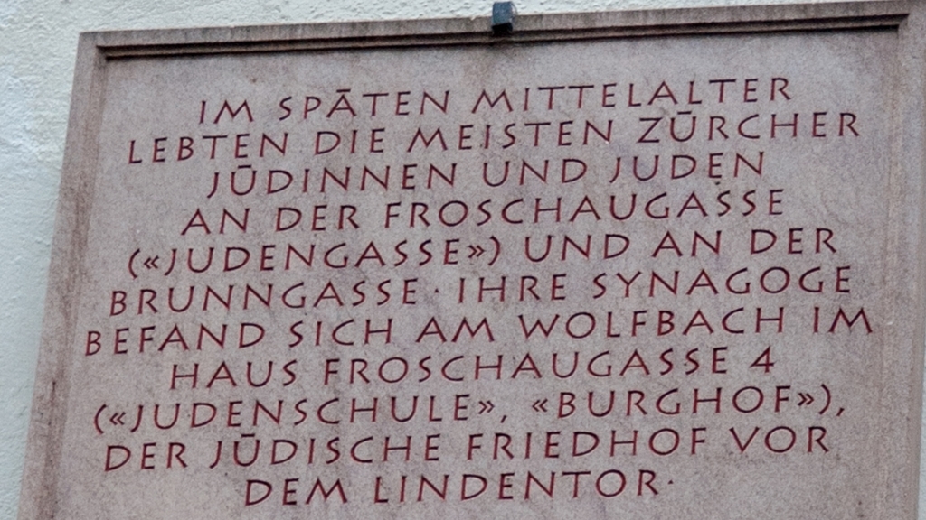 Gedenktafel zur Judenverfolgung in Zürich.
