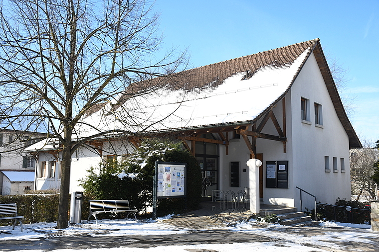 Soll nach dem Willen der Initianten an die politische Gemeinde verkauft werden: Das Kirchgemeindehaus Bonstetten. (Bild Livia Häberling)