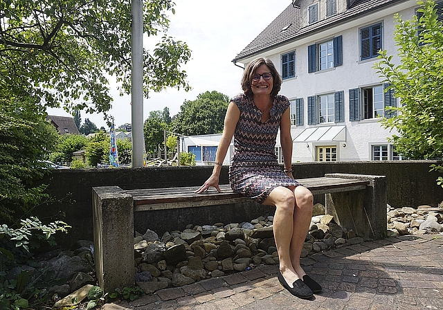 Gemeinderätin Claudia Bickel ist erfreut über die Bevölkerung in Knonau, die solidarisch mit den Geflüchteten ist. (Bild Luc Müller)