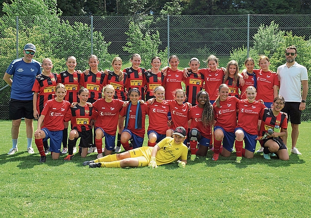 Bis vor Kurzem Gegnerinnen, jetzt gemeinsam im Team: Die neu gegründeten C-Juniorinnen des FF Albis Süd. (Bild zvg)