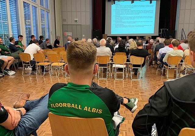 Floorball Albis bot viele Vereinsmitglieder zur GV auf, um ihrer Ablehnung gegen die Neudefinition einheimischer Vereine Nachachtung zu verschaffen. <em>(Bild sts)</em>
