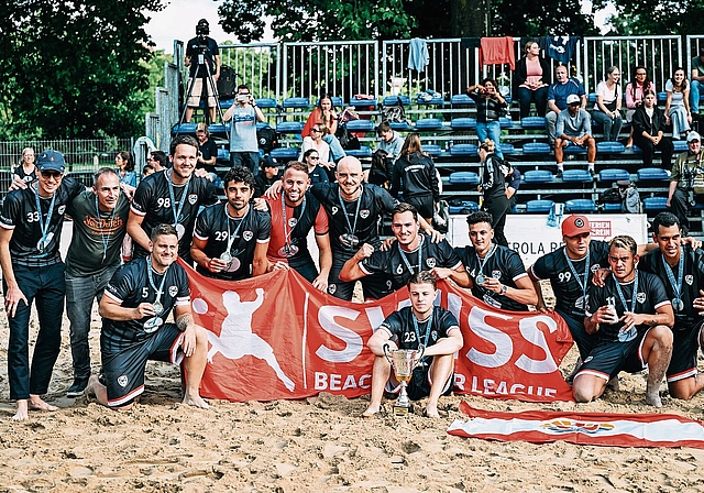 Das Team des BSC 54 mit dem Säuliämtler Trainer Urs Kammer (Zweiter von links).