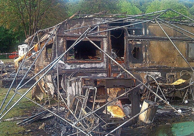 Nach dem Grossbrand 2009 auf dem Campingplatz Türlersee ist der Handel mit Gasflaschen für Camping und Grill im Umbruch: Die gefährlichen Stahlbehälter, die im Brandfall wie Bomben explodieren können, werden immer mehr von sichereren und leichte