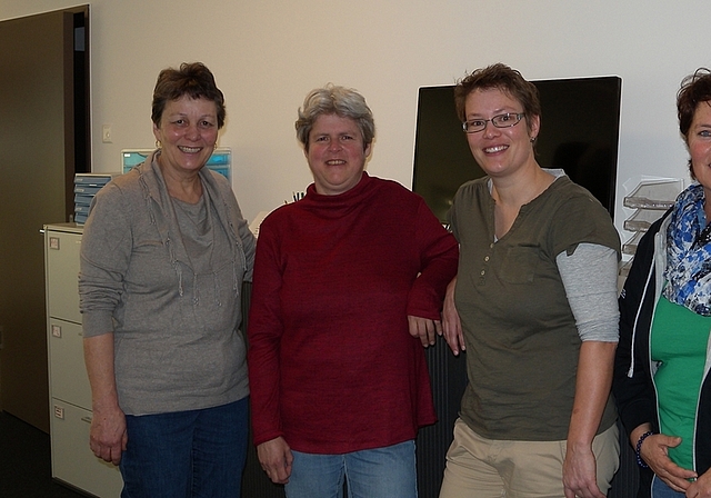 Zufrieden und gut eingearbeitet am neuen Standort. Von links: Leiterin Annemarie Aschwanden, Petra Dunkel (Stv. und Teamleiterin), Mirjam Aschwanden (Einsatzplanung) und Daniela Bättig (Teamleitung). (Bild Marianne Voss)