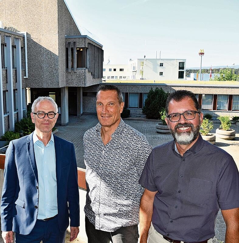 Sie warten auf die Arealstrategie für das Bezirksgebäude (von links): Peter Frey, Präsident des Bezirksgerichts, Adrian Peterhans, Bezirkschef der Kapo, und Claude Schmidt, Statthalter und Präsident des Bezirksrates. (Bild Werner Schneiter)