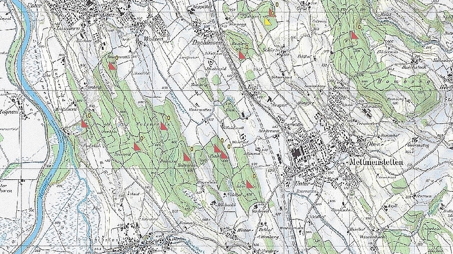 Die mit roten Dreiecken auf der Karte markierten Gebiete zwischen Obfelden und Maschwanden waren besonders stark vom Befall des Fichtenborkenkäfers betroffen. (Grafik Flurin Farrer) Die mit roten Dreiecken auf der Karte markierten Gebiete zwischen Obfelden und Maschwanden waren besonders stark vom Befall des Fichtenborkenkäfers betroffen. (Grafik Flurin Farrer)