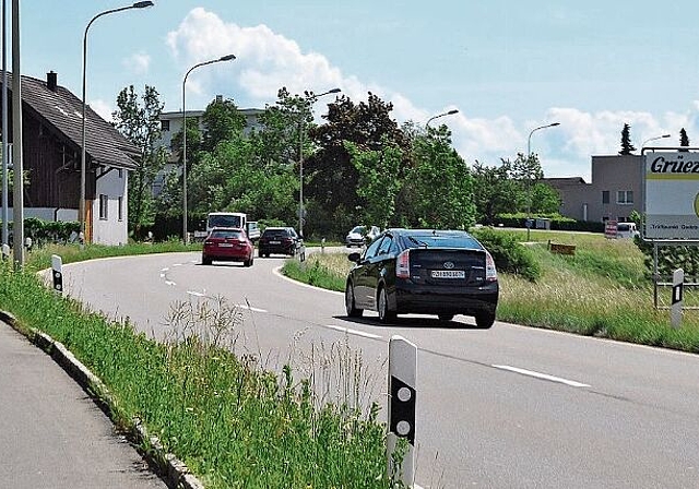 Im Bereich der Liegenschaft vorne links beim Dorfeingang in Hedingen kam 