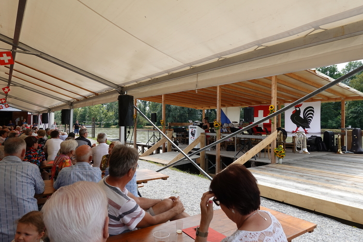 1. August-Feier beim Pontonier-Haus in Ottenbach. (Bild Livia Häberling)