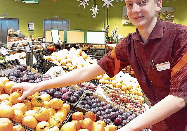 Hamza Husicic hat seine Lehrstelle bei der Migros Affoltern mit voller Überzeugung gewählt (Bild Marcus Weiss)