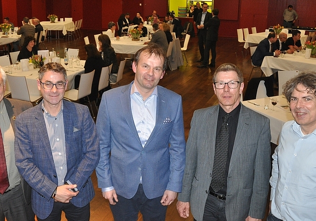 Der Vorstand des Gewerbevereins Affoltern, der die Kampagne «Lust auf einheimisches Gewerbe» initiiert hat, bleibt im Amt. Von links: Ivano Brignoli, Manuel-Santiago Alonso, Präsident René Ammann, Marcel Markstahler und Ralph Flösser. (Bild Wern