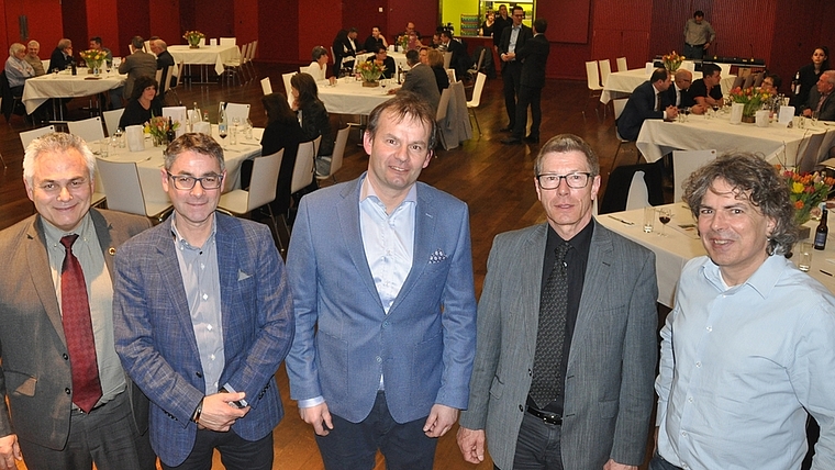 Der Vorstand des Gewerbevereins Affoltern, der die Kampagne «Lust auf einheimisches Gewerbe» initiiert hat, bleibt im Amt. Von links: Ivano Brignoli, Manuel-Santiago Alonso, Präsident René Ammann, Marcel Markstahler und Ralph Flösser. (Bild Wern
