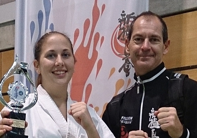 Nadja Plocher, Schweizer Junioren-Meisterin und Trainer Andi Gabler.(Bild zvg.)