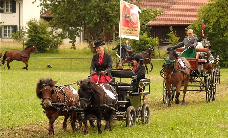 In Führung: Carole Streich (vorne) und die Equipe vom KVA. (Bild Brigitte Metzger)