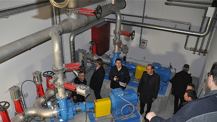 Blick ins Pumpwerk in der ARA Ottenbach, wo das Abwasser nach Unterlunkhofen gepumpt wird. (Archivbild)