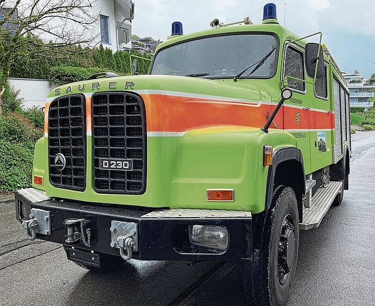 Von 1976 bis 2007 stand der Saurer D230 als allererstes Tanklöschfahrzeug
der Feuerwehr Affoltern im Einsatz. Nun steht er zum Verkauf. (Bild zvg.)