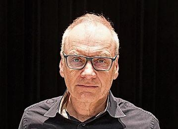 «Im Sommer wird die S-Bahn-Strecke nach Zürich für drei Wochen gesperrt.»

Stefan Huber, Schweizerische Bundesbahnen