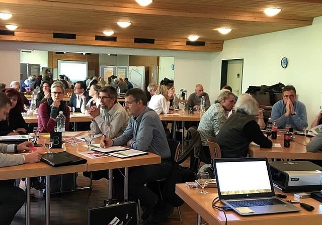 «Kooperation statt Fusion»: Oberämtler Gemeinderäte beim Workshop vom 13. Mai 2019. <em>(Bild zvg.)</em>