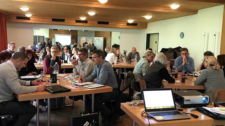 «Kooperation statt Fusion»: Oberämtler Gemeinderäte beim Workshop vom 13. Mai 2019. <em>(Bild zvg.)</em>