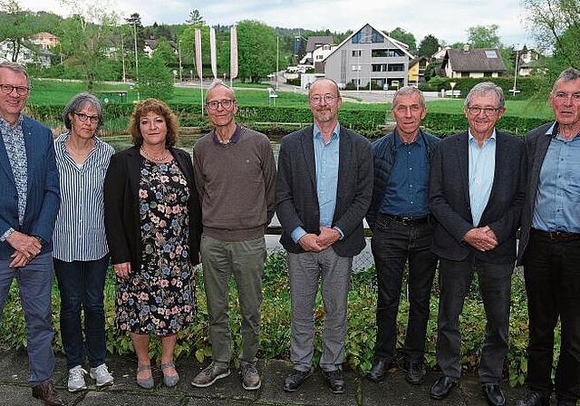 Die scheidenden und die neuen GGA-Vorstandsmitglieder von links: Urs Bregenzer, Irene Dubs, Iris Geissbühler, Rolf Oberhänsli, Peter Kubli (neu Präsident), 
Paul Leuthold, Ruedi Wegmann und Georges Köpfli (auf dem Bild fehlt Seraina Mohr). (Bilde