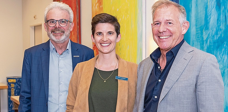 Mit der Positionierung des Spitals Affoltern als Zentrum für Psychiatrie, Altersmedizin und Palliative Care zurück in den schwarzen Zahlen: Thomas Naef, Präsident Verein «Ja zum Spital Affoltern», Irene Christen, CEO Spital, und Stefan Gyseler, 