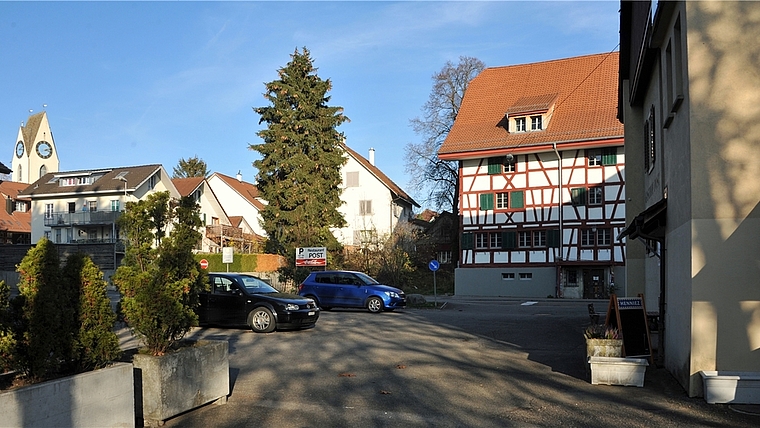 Der Gemeinderat Ottenbach nimmt die Einwände gegen seine Zentrumsplanung ernst und zieht die Vorlage für einen Planungskredit zurück, um das Thema an einer ausserordentlichen Gemeindeversammlung eingehend zu behandeln. (bs)