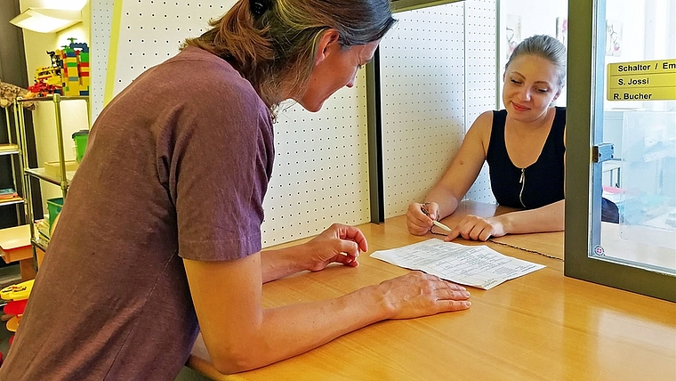 Empfangsdesk des Sozialdienstes Bezirk Affoltern an der Obfelderstrasse 41 b in Affoltern. <em>(Bild zvg.)</em>