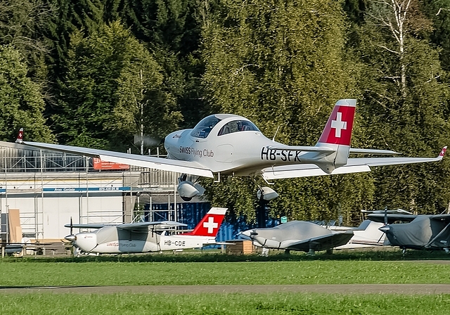 Die Aquila A210 des Swiss Flying Club kehrt von einem Flug zurück. (Bild Andrea Bolliger)