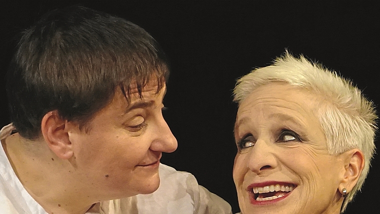 Nina Dimitri (rechts) mit ihrer Bühnenpartnerin Silvana Gargiulo.<em> (Bild zvg.)</em>