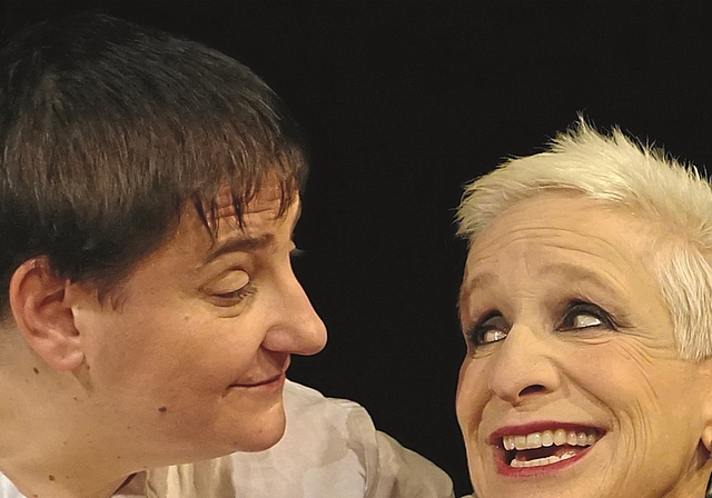 Nina Dimitri (rechts) mit ihrer Bühnenpartnerin Silvana Gargiulo.<em> (Bild zvg.)</em>