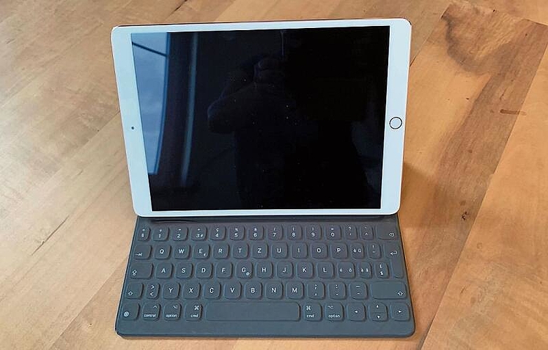 Ein Schritt in die Zukunft des Lernens: Die Schule Knonau führt zu Beginn des neuen Schuljahres iPads ein. (Bild Angela Bernetta)