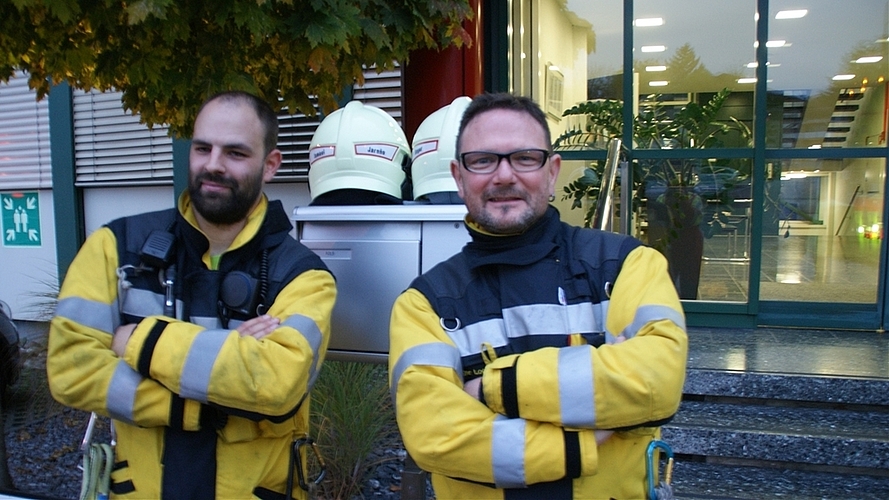 Kommandant Roger Lochmatter (rechts) mit seinem Nachfolger Ismael Jareño.