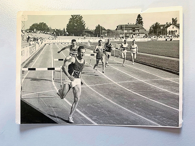 Walter Bickel (links) auf dem Weg zum Schweizer Meistertitel 1961 in Bern.