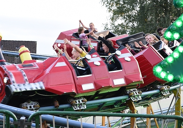 2018 kann die Mettmenstetter Chilbi – hier der rasante «Alpenblitz» – letztmals im Erspach stattfinden. <em>(Archivbild abo)</em>
