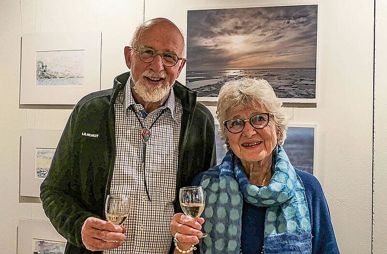 Urs Glenck, Fotografie, und Elisabeth Glenck, Aquarelle, erzählen von ihrer erlebnisreichen Reise nach Spitzbergen.