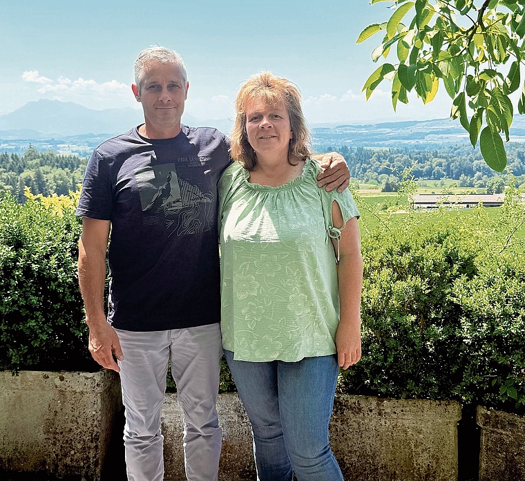 Markus und Heidi Röllin schätzen die vielen persönlichen Kontakte. (Bild bre)