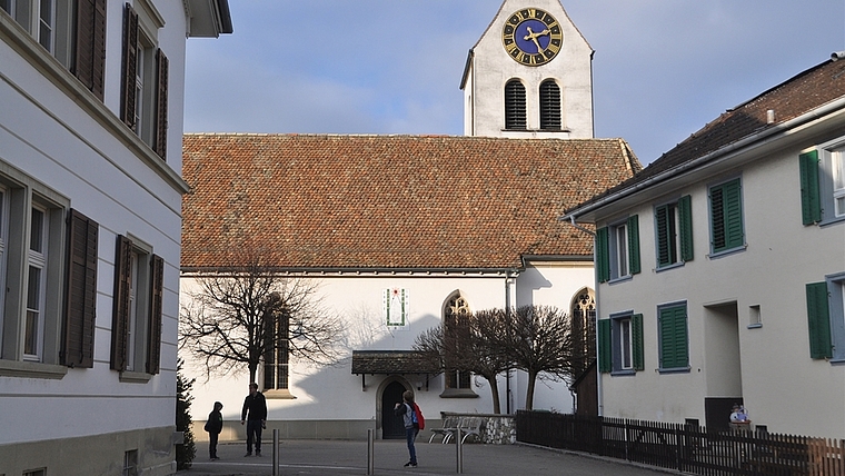 Wiedereinführung des nächtlichen Viertelstundenschlags und Verschiebung des Frühgeläuts von 7 auf 6 Uhr? Zwei Bonstetter Einwohner wollen das und liessen der Kirchenpflege ein Gesuch zukommen. (Bild Werner Schneiter)