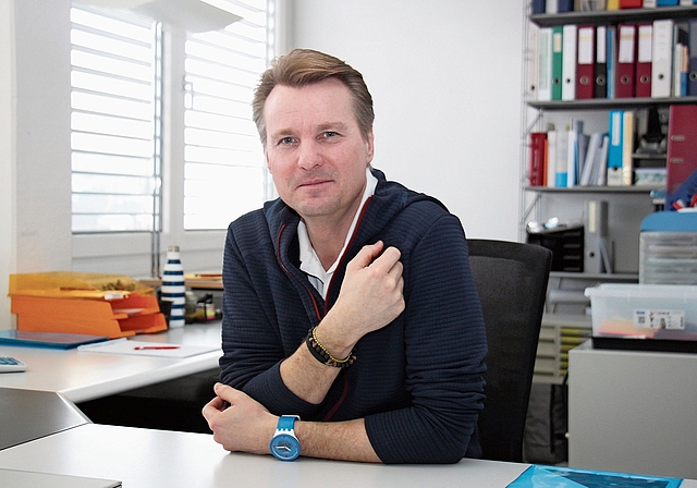 Er hat den Überblick über die Flüchtlingszahlen im Knonauer Amt: Alexander Schibli, Geschäftsführer Sozialdienst Bezirk Affoltern. (Bild Florian Hofer)