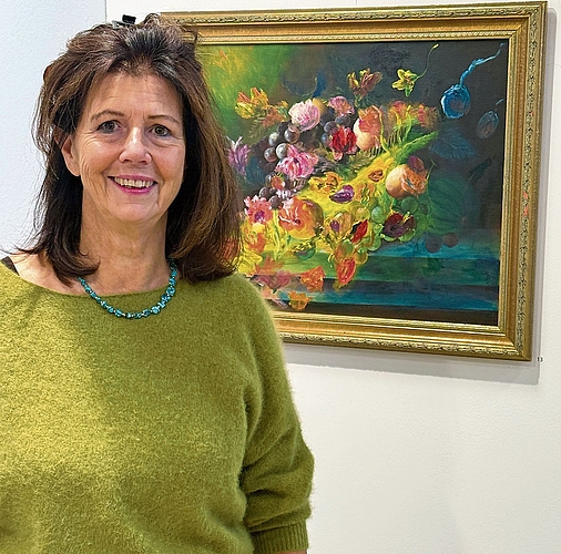 Christine Husi vor einem ihrer Bilder. (Bilder Brigitte Reemts Flum)
