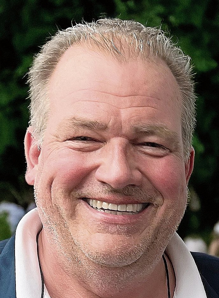 Reto Bernhard, Gemeindepräsident Stallikon. (Bilder zvg)