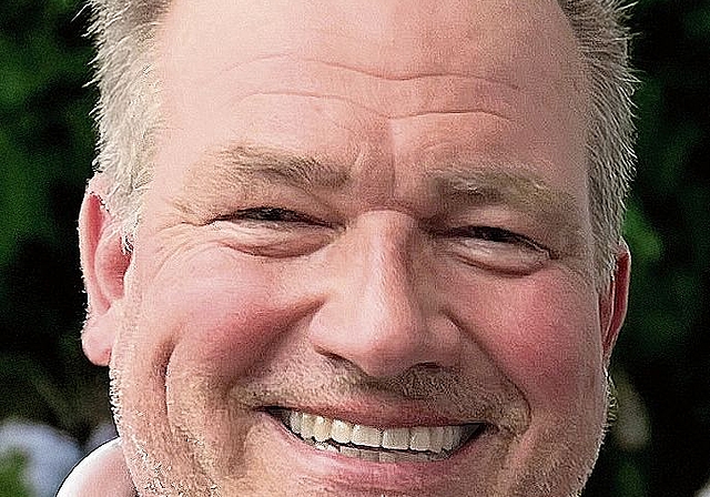 Reto Bernhard, Gemeindepräsident Stallikon. (Bilder zvg)