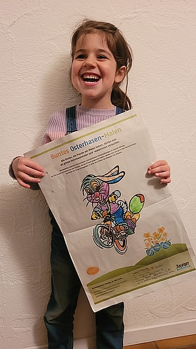 «Ausmalen macht Spass», hat sich die 5-jährige Alessia Keller aus Affoltern wohl gedacht. Wie recht sie hat! «Ausmalen macht Spass», hat sich die 5-jährige Alessia Keller aus Affoltern wohl gedacht. Wie recht sie hat!