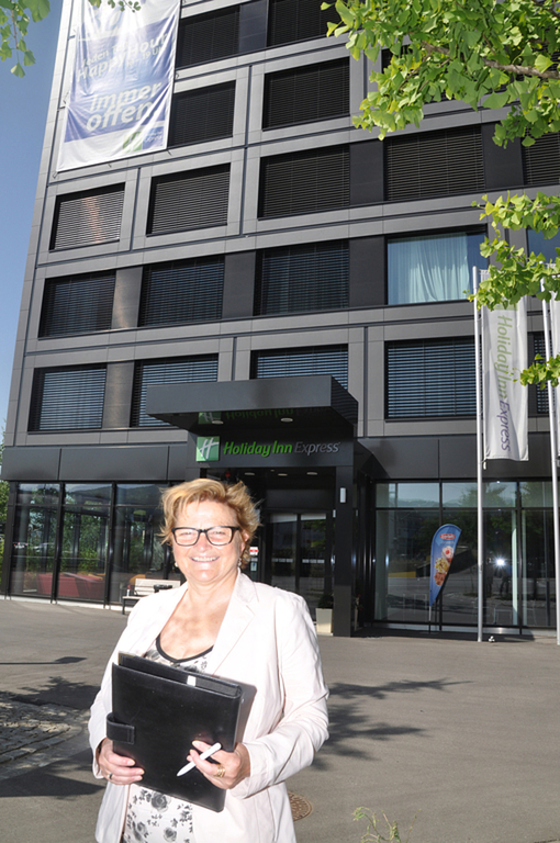 Holiday-Inn-Geschäftsführerin Hedi Füchslin will neben Touristen vermehrt auch Geschäftskunden ansprechen. (Bild Werner Schneiter)