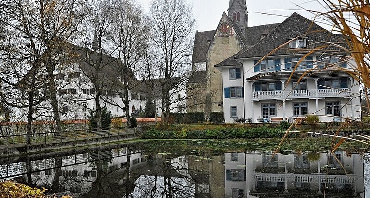 Amtshaus, Klosterkirche und Haus am See: Kann die Erneuerung der Klosterdomäne bis im Mai 2023 in Angriff genommen werden? Voraussetzung ist ein Ja des Kantonsrats zum Beitrag aus dem Gemeinnützigen Fonds. (Bild Werner Schneiter)