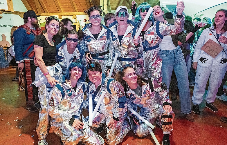 Die «Space Girls» aus Kappel hatten einen kürzeren Weg an die Fasnacht als ins All. Die «Space Girls» aus Kappel hatten einen kürzeren Weg an die Fasnacht als ins All. (Bild Nico Ilic)