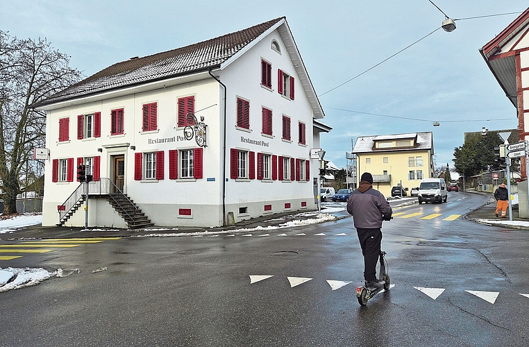 Das Restaurant Post – auch wichtig für das Dorfleben. Was passiert, wenn Wirtin Biljana Krstanovic Ende Jahr nach über 25 Jahren aufhört? (Bilder Werner Schneiter) Das Restaurant Post – auch wichtig für das Dorfleben. Was passiert, wenn Wirtin Biljana Krstanovic Ende Jahr nach über 25 Jahren aufhört? (Bilder Werner Schneiter)