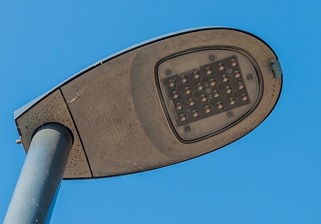 Eine LED-Strassenlampe in Mettmenstetten. (Bild zvg.)
